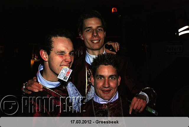081.jpg